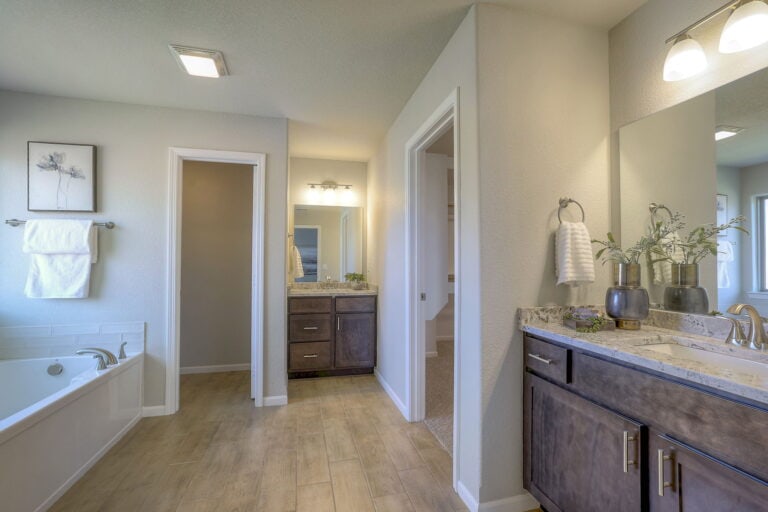 Rebecca 33 Web Or Mls Arise Homes 7510 Mccormick Dr. Shawnee, Ks 33 (25)