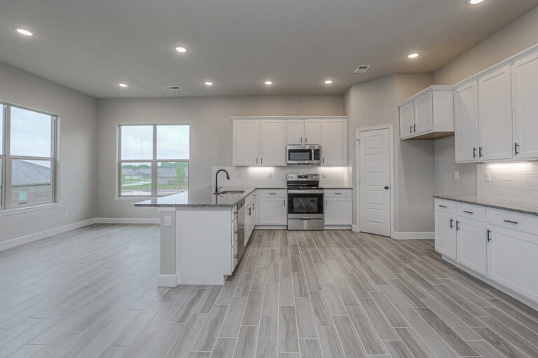 Angie Arisehomes 7550apachedr (8)