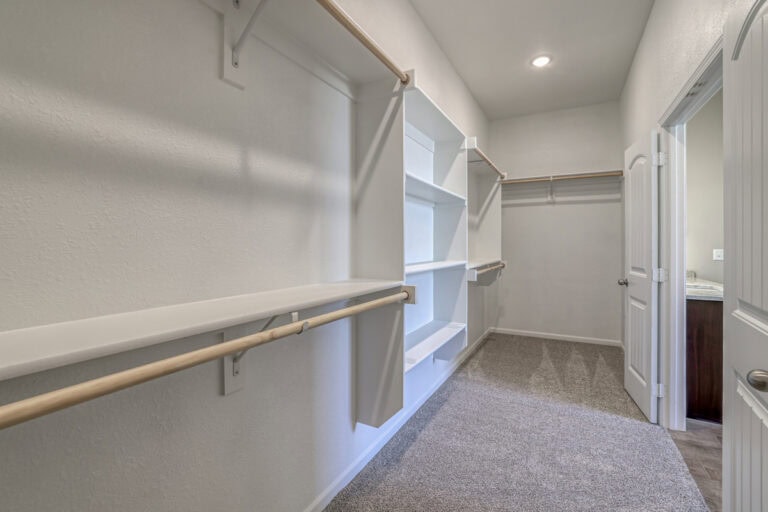 Heidi Christinaking 7524belmontdr (1)