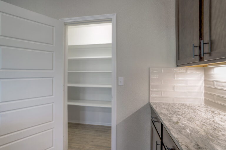 Joanna 36 Web Or Mls Arise Homes 7513 Mccormick Dr. Shawnee, Ks 36 (1)