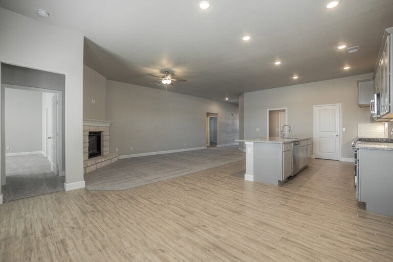 Joanna Arisehomes 24515w76thst,shawnee,ks66227 39 (33)