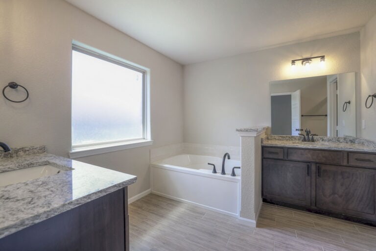 Liliana 36 Web Or Mls Arise Homes 7513 Mccormick Dr. Shawnee, Ks 36 (5)