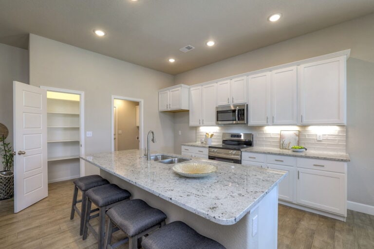 Marie 31 Web Or Mls Arise Homes 7526 Mccormick Dr. Shawnee, Ks 31 (13)