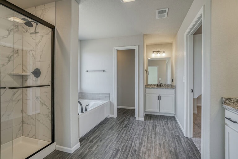 Nikki Arisehomes 7538apachedr,shawneeks 42 (21)