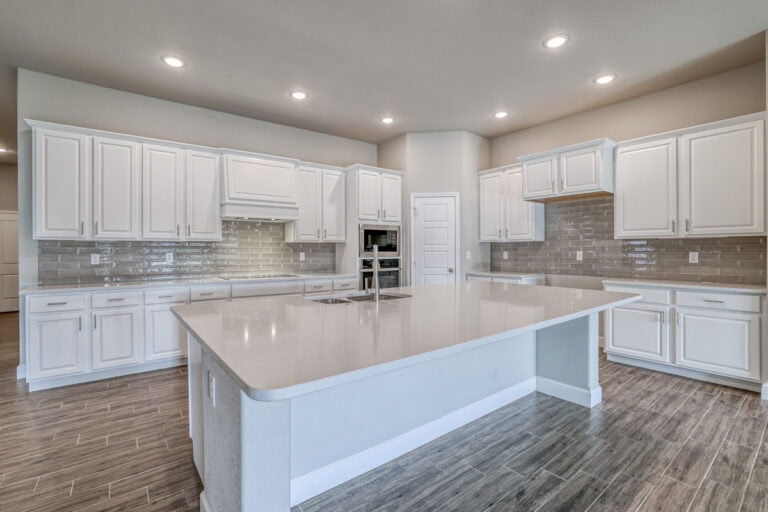 Sara Ann Arisehomes 7529apachedr (12)