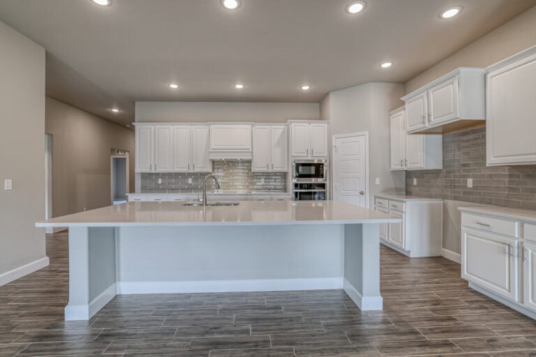 Sara Ann Arisehomes 7529apachedr (13)