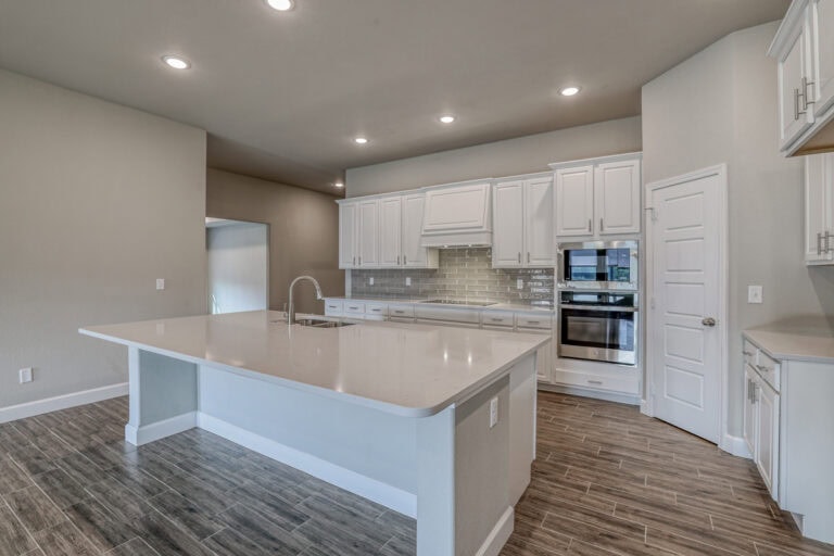 Sara Ann Arisehomes 7529apachedr (14)