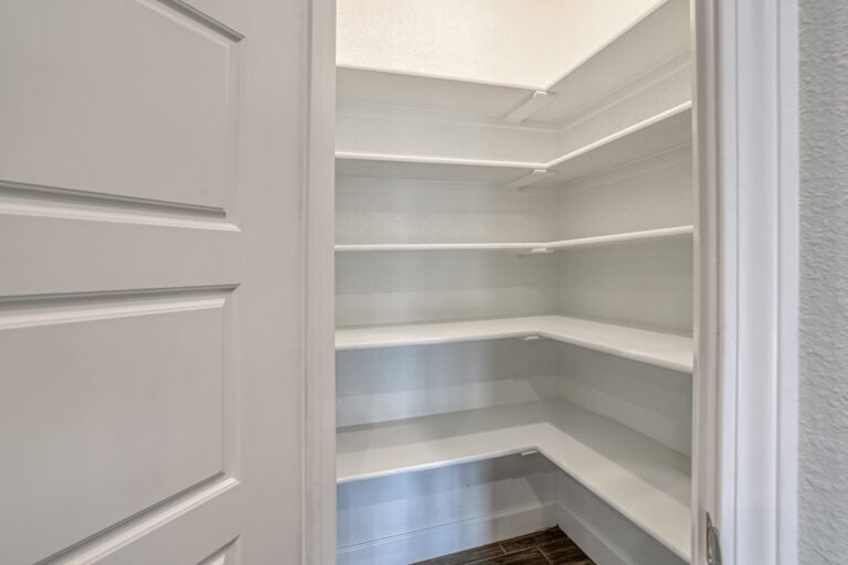 Sara Ann Arisehomes 7529apachedr (38)