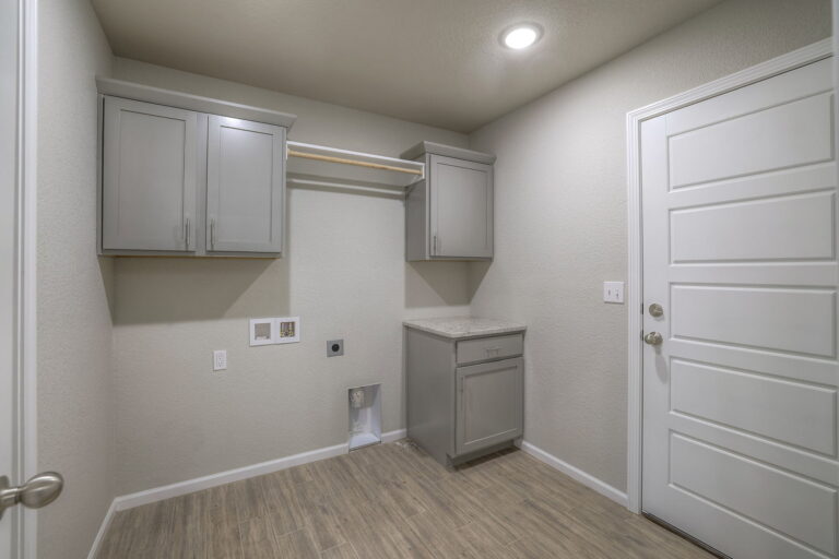 Tracy 31 Web Or Mls Arise 24315 W 76th St. Shawnee, Ks 31 (26)