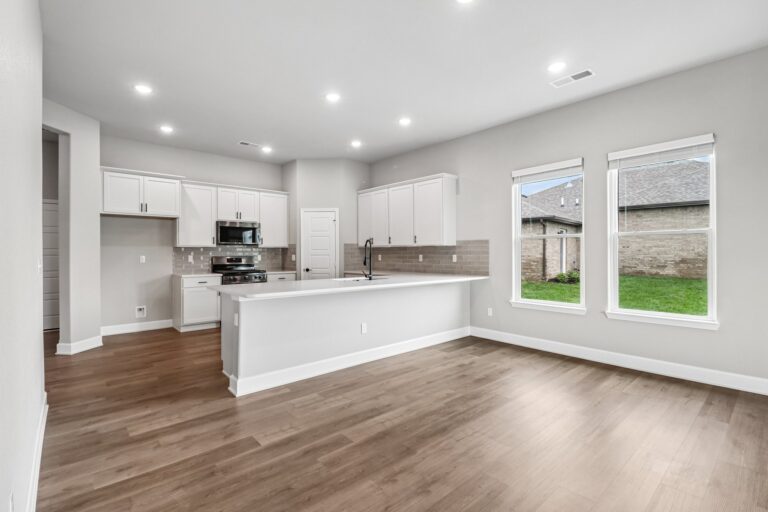 10 Web Or Mls W 166th Ct S2405 010
