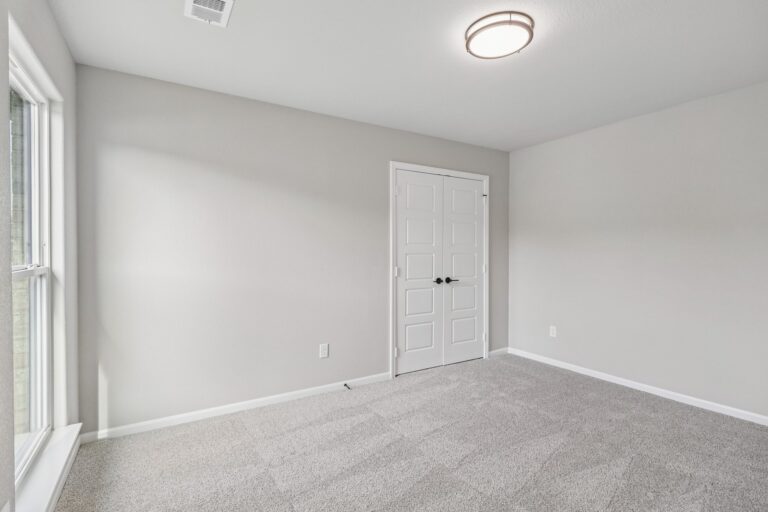 18-web-or-mls-S Hall St-S3008-018