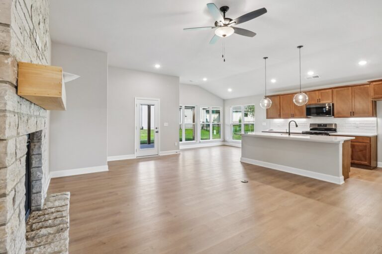 5-web-or-mls-S Hall St-S3008-005