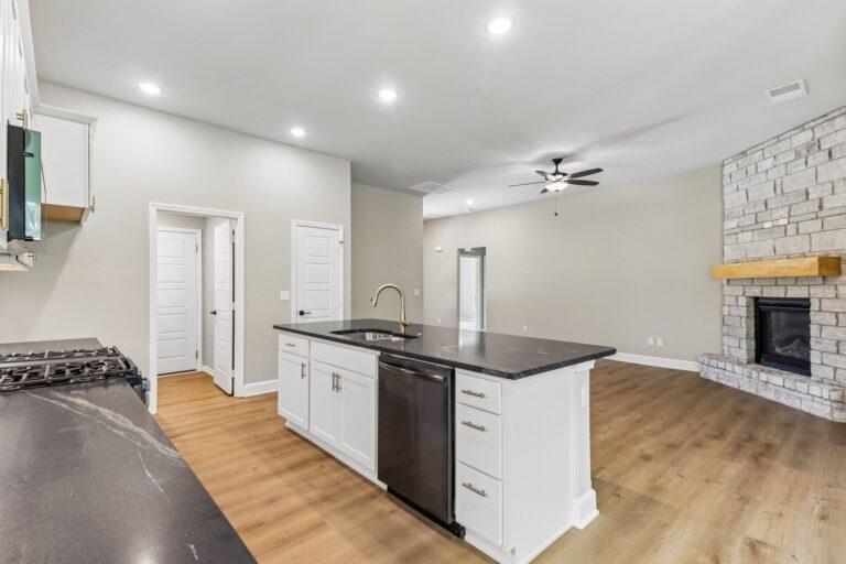 16-web-or-mls-W 87th St-S0609-016