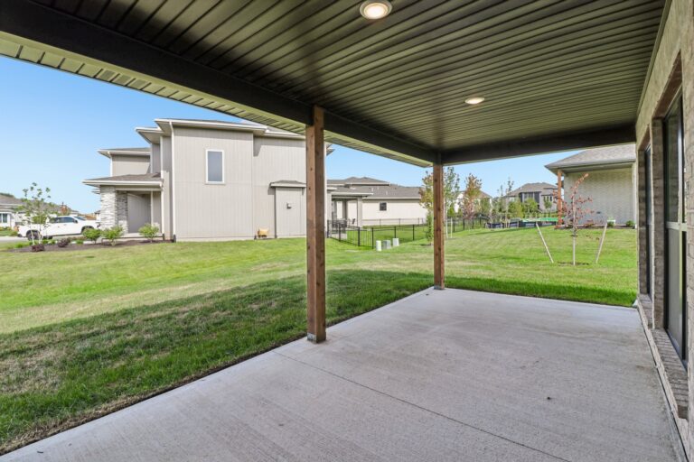 23-web-or-mls-S Hall St-S3008-023