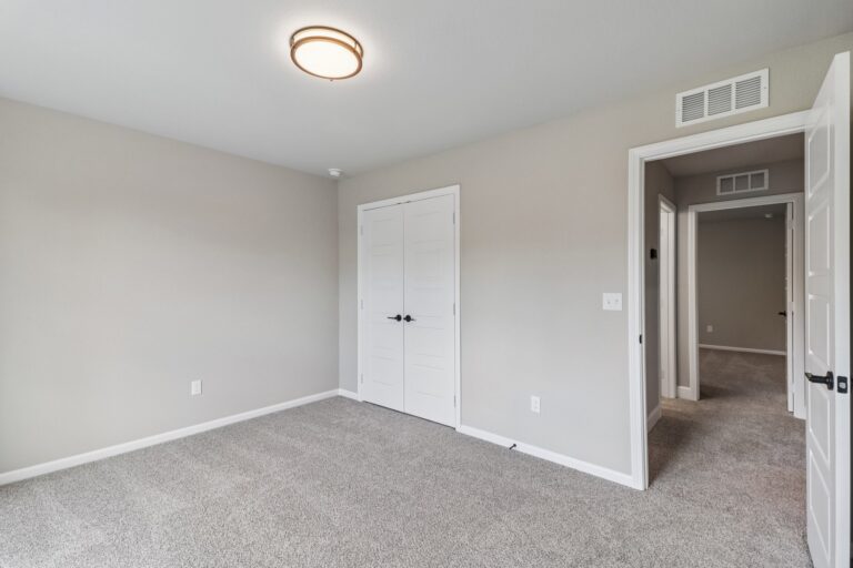 25-web-or-mls-W 87th St-S0609-025