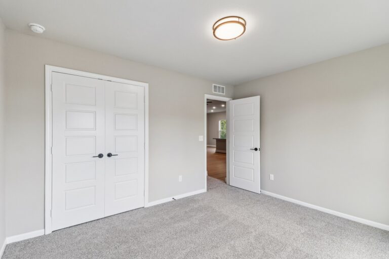 26-web-or-mls-W 87th St-S0609-026