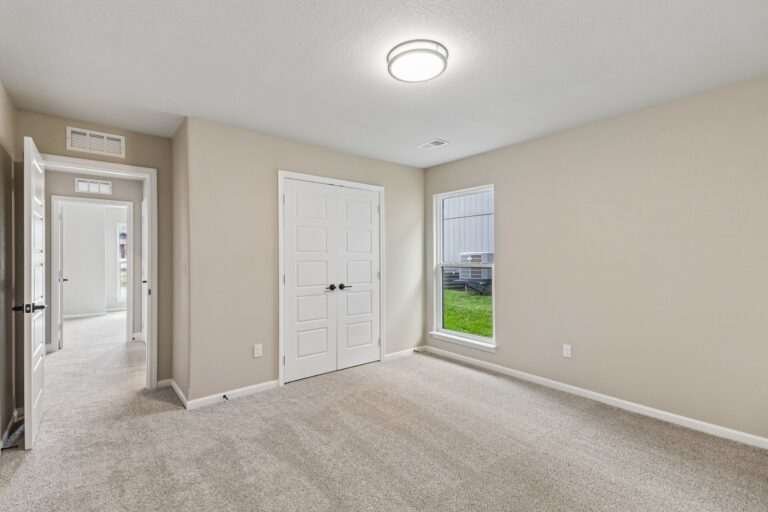 29-web-or-mls-W 87th St-S0609-029