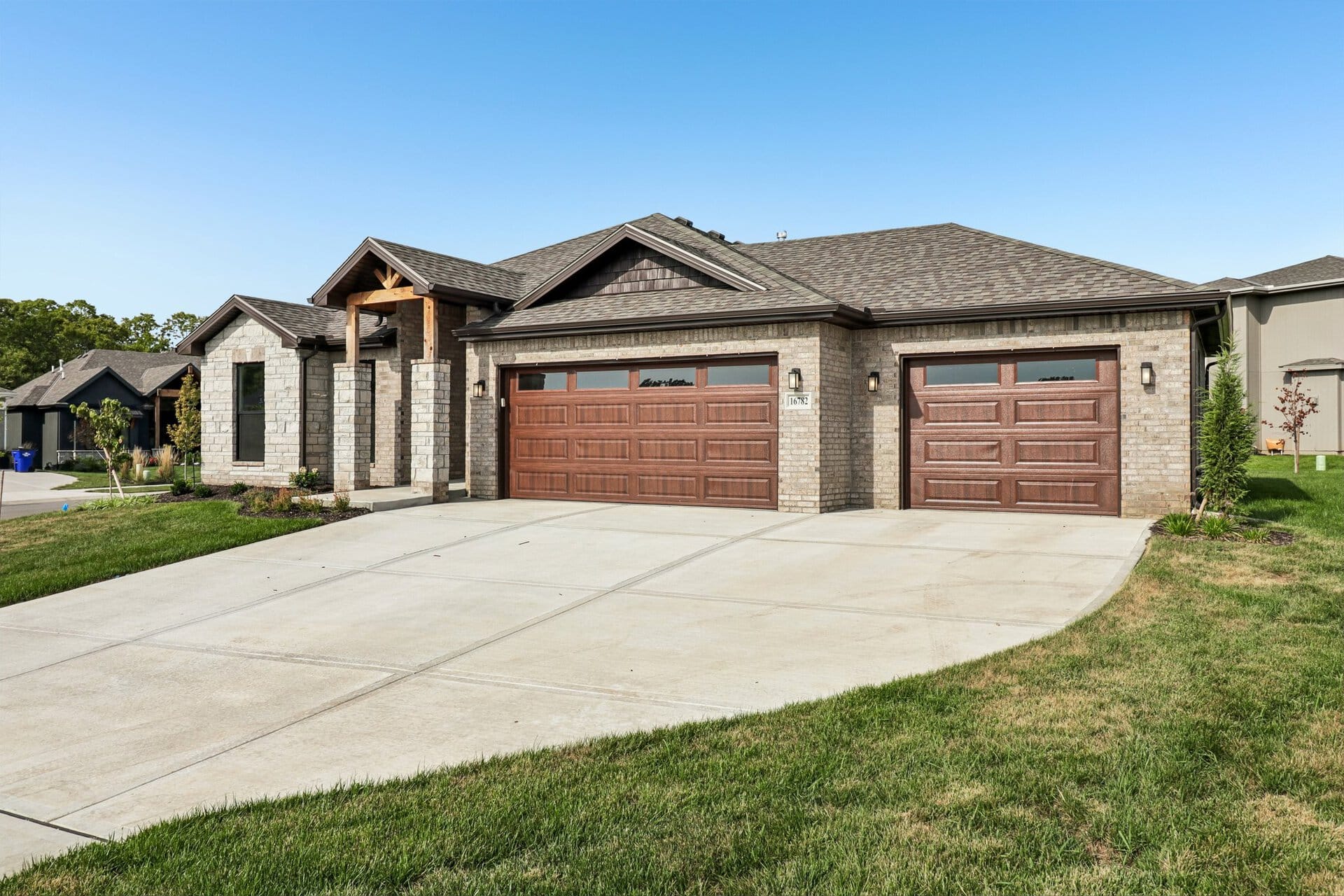 3-web-or-mls-S Hall St-S3008-003