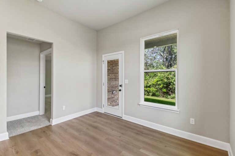 8-web-or-mls-W 87th St-S0609-008