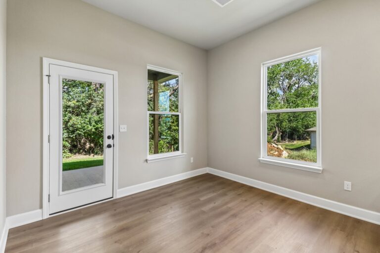 9-web-or-mls-W 87th St-S0609-009